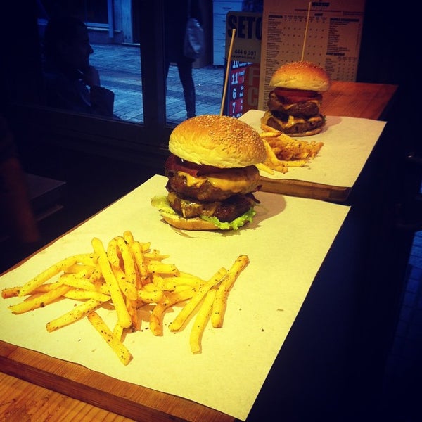 Das Foto wurde bei Wanted Burger von Alp S. am 2/2/2015 aufgenommen