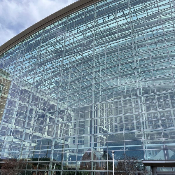 Photo taken at Gaylord National Resort &amp; Convention Center by Kris on 3/22/2023