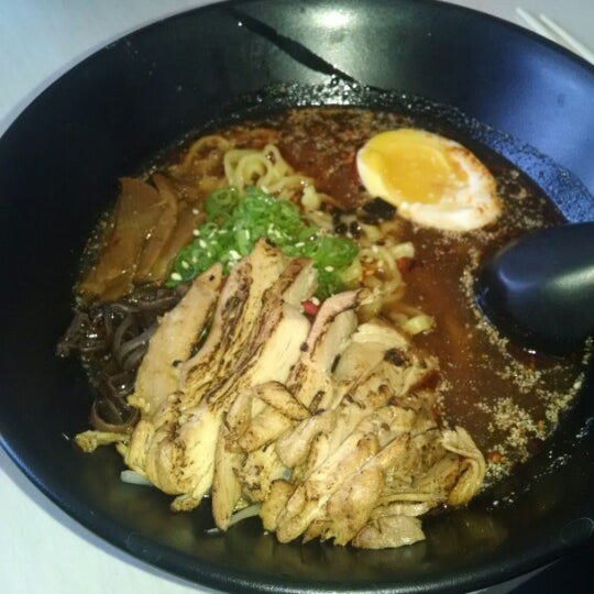 Das Foto wurde bei Chibiscus Asian Cafe &amp; Restaurant von Greg S. am 9/30/2014 aufgenommen
