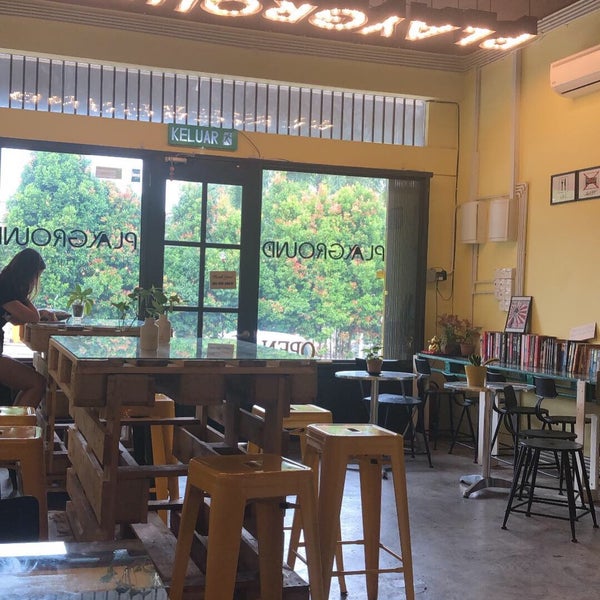รูปภาพถ่ายที่ Playground Coffeery โดย Fahmi A. เมื่อ 4/28/2019