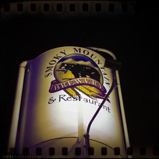 Photo taken at Smoky Mountain Brewery by Frank G. on 1/6/2012