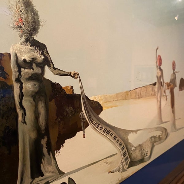 Foto diambil di The Dali Museum oleh Olya G. pada 4/28/2022