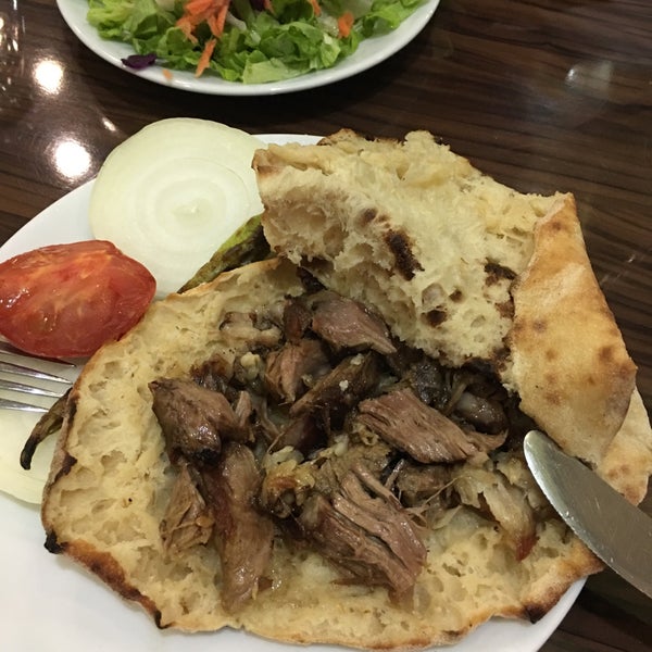Konyalı Etli Ekmek Fırın Kebabı Türk Restoranı