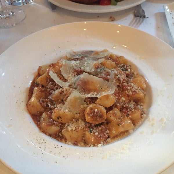 This is one of the best Italian restaurants I have been in NYC! Food is fresh and excellent! Gnocchi was probably my favorite today! Will come back soon !