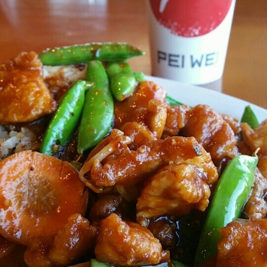 Photo taken at Pei Wei by Melvin M. on 12/3/2015