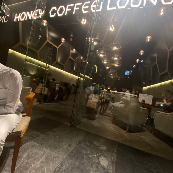 Honey lounge