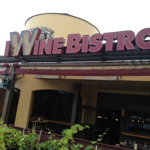 Foto tirada no(a) The Wine Bistro &amp; Whiskey Bar por Karen A. em 7/12/2013