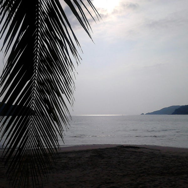 Photo taken at Viceroy Zihuatanejo by Aureliano G. on 10/31/2014