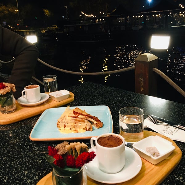 Foto diambil di Göksu Cafe &amp; Restaurant oleh Feyza Halil T. pada 1/30/2020
