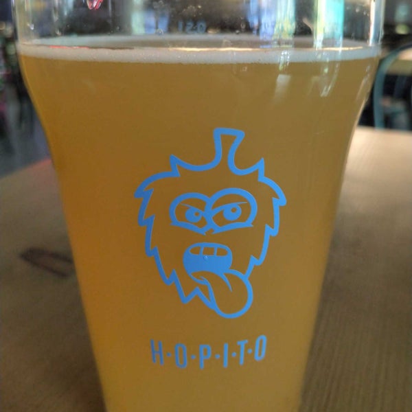 Photo taken at Hopito Craft Beer &amp; Pizza by Vano L. on 7/24/2021