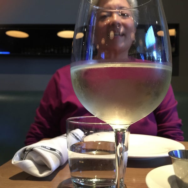 Jack's Oyster Bar & Fish House (Now Closed) - Seafood Restaurant in