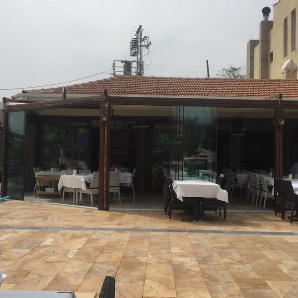Foto diambil di Köşem Restaurant oleh Bunyad K. pada 4/15/2018