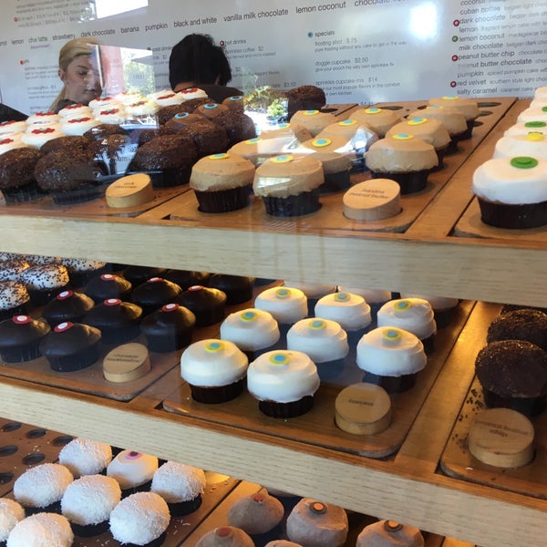 Photo taken at Sprinkles Newport Beach Cupcakes by Marc V. on 6/20/2017