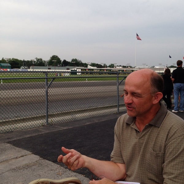 Foto tomada en Batavia Downs Gaming &amp; Racetrack  por Jim R. el 7/22/2013