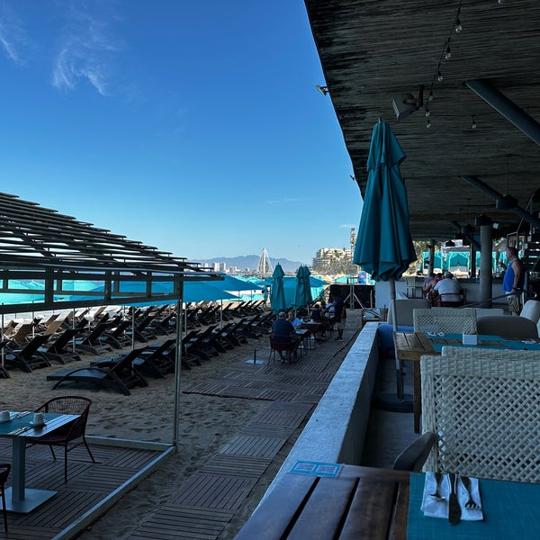 Photo taken at Mantamar Beach Club • Bar &amp; Grill by Ray E. on 2/1/2023