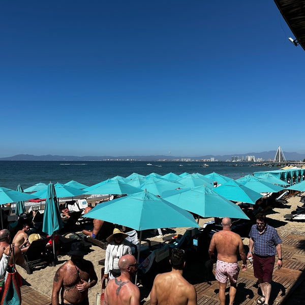 1/31/2023 tarihinde Ray E.ziyaretçi tarafından Mantamar Beach Club • Bar &amp; Grill'de çekilen fotoğraf