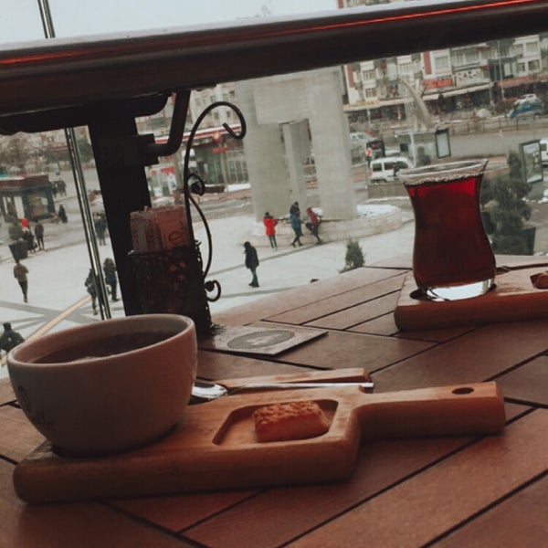 2/16/2020 tarihinde Fatmanur K.ziyaretçi tarafından Shatilli Cafe Xtra'de çekilen fotoğraf