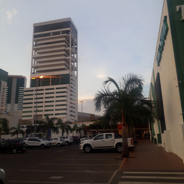 รูปภาพถ่ายที่ Center Shopping โดย Flávia V. เมื่อ 10/7/2019
