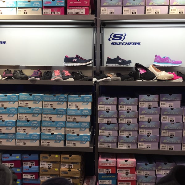 Skechers - Shoe Store in Fyshwick