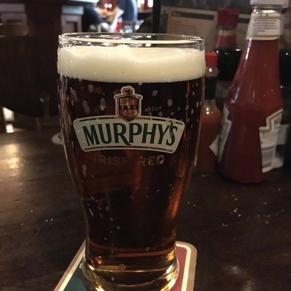 รูปภาพถ่ายที่ Murphy&#39;s Irish Pub โดย Artem M. เมื่อ 8/17/2017
