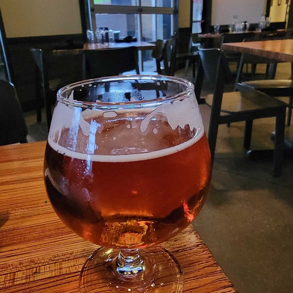 Gravity Taphouse Grille 27 tips from 884 visitors