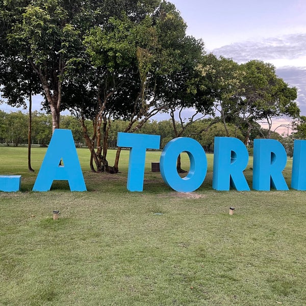Foto diambil di La Torre Resort oleh Mára C. pada 12/11/2021