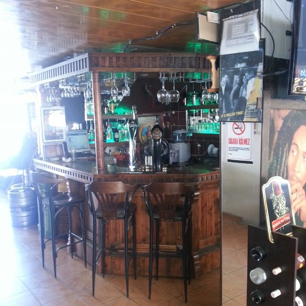 Photo taken at Denis Café &amp; Bar by Hilal I. on 5/31/2013