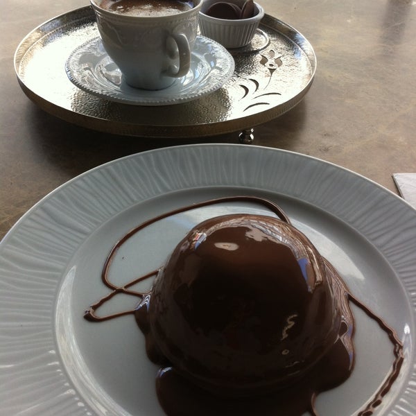 5/2/2013 tarihinde etubayziyaretçi tarafından Valonia Chocolate'de çekilen fotoğraf