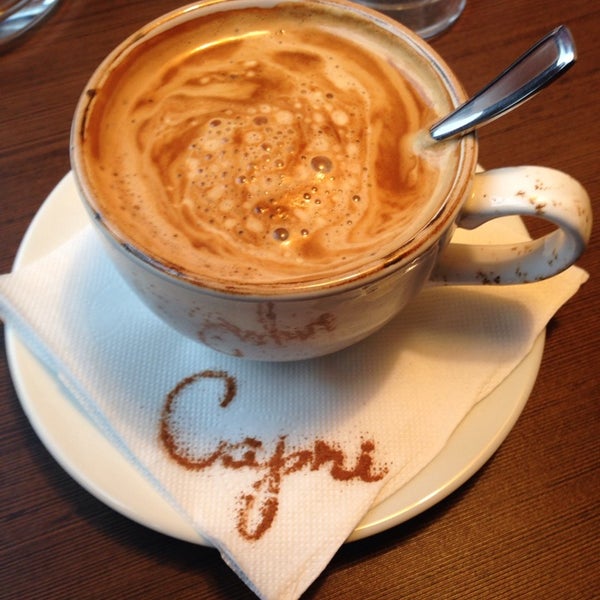 Das Foto wurde bei Capri-bar von Ольга Т. am 5/12/2014 aufgenommen