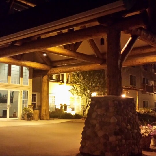รูปภาพถ่ายที่ La Quinta Inn &amp; Suites Great Falls โดย lovelymexi เมื่อ 8/4/2014