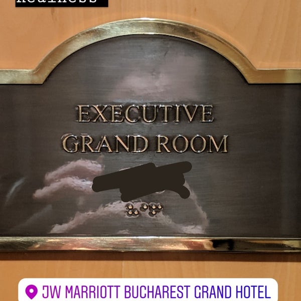 Снимок сделан в JW Marriott Bucharest Grand Hotel пользователем Jake D. 11/19/2018