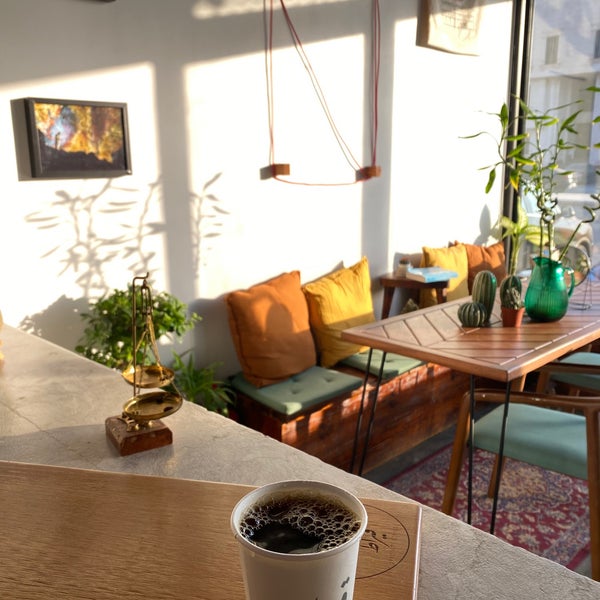 Foto diambil di Qirat - Specialty Coffee oleh Batool pada 10/20/2022