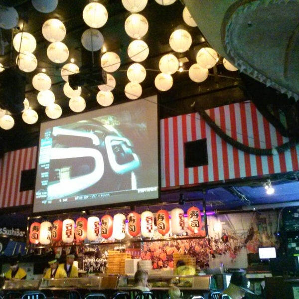 8/18/2013에 Nancy I.님이 Tokyo Delve&#39;s Sushi Bar에서 찍은 사진