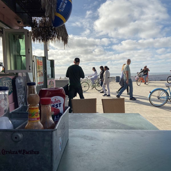 Foto tomada en Baja Beach Cafe  por Aziz S. el 1/1/2020