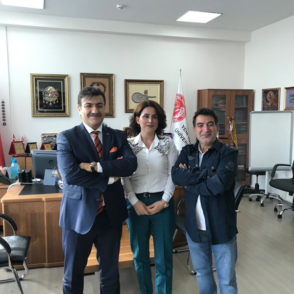 Das Foto wurde bei Yeni Yüzyıl Üniversitesi von Osman İslam A. am 10/7/2019 aufgenommen