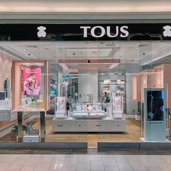 Tous jewelry hotsell store
