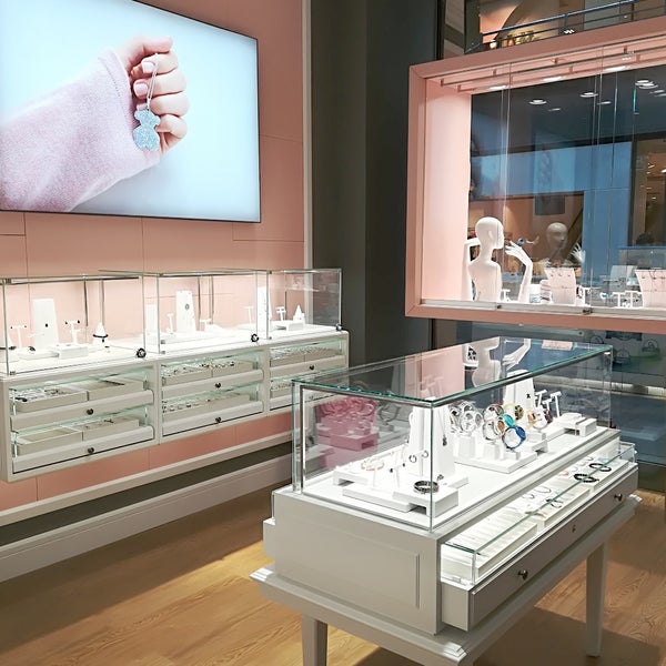 Tous jewelry shop store near me