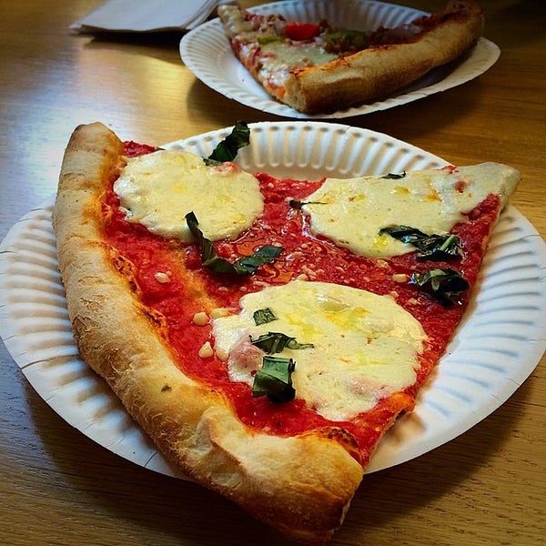 8/10/2014にNicole I.がPellicola Pizzeriaで撮った写真