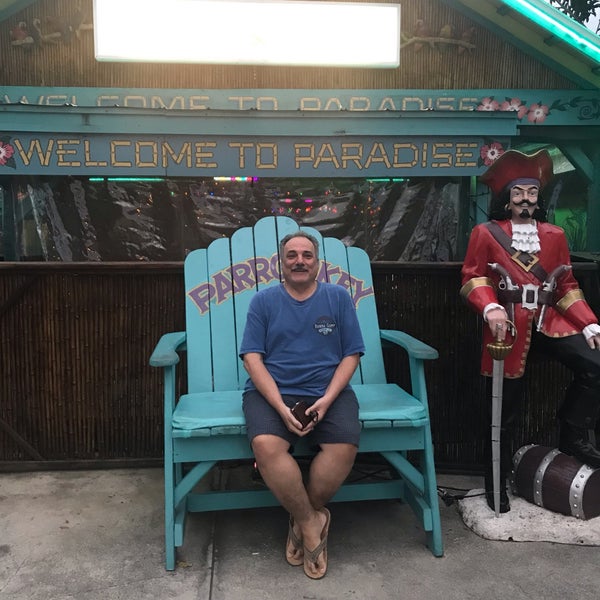 1/10/2020 tarihinde Dean L.ziyaretçi tarafından Parrot Key Caribbean Grill'de çekilen fotoğraf