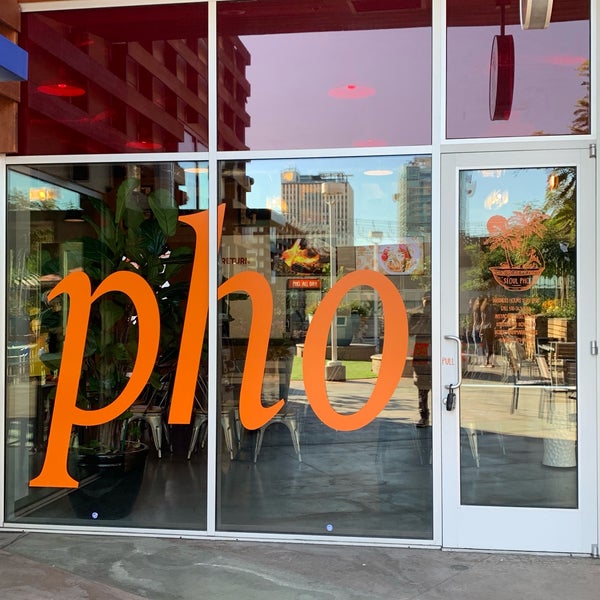 good service & good food. this restaurant from seoul. pho is the best in LA. and it's very clean