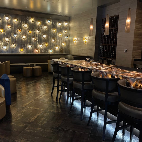 Foto scattata a Spice Affair Beverly Hills Indian Restaurant da A il 10/21/2021