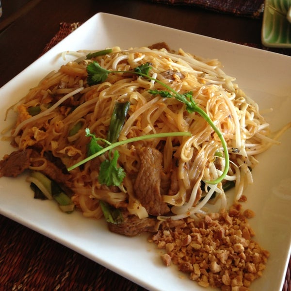 Photo taken at Bangkok Poco The Restaurant by Christopher M. on 8/14/2013