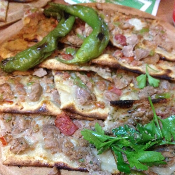 Öz Konyalım Etli Ekmek Hürriyet 602 ziyaretçidan 9 tavsiye