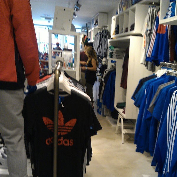 Adidas Originals Store - Stadskern 15 visitors