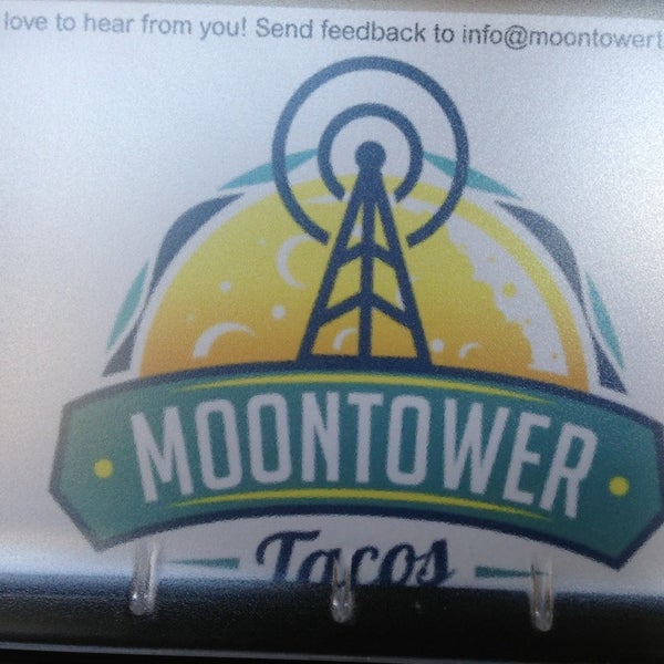 รูปภาพถ่ายที่ Moontower Tacos โดย ᴡ M. เมื่อ 2/23/2013