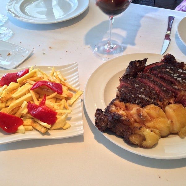 Photo taken at Restaurante La Huertona by Fidel T. on 5/18/2014