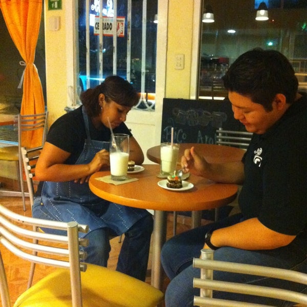 Photo taken at Rico Aroma Tea &amp; Coffee Shop by Itzel A. on 6/1/2013