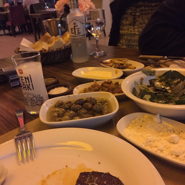 รูปภาพถ่ายที่ Altınkalp Restaurant Düğün Salonu โดย Uğur Can A. เมื่อ 1/18/2019