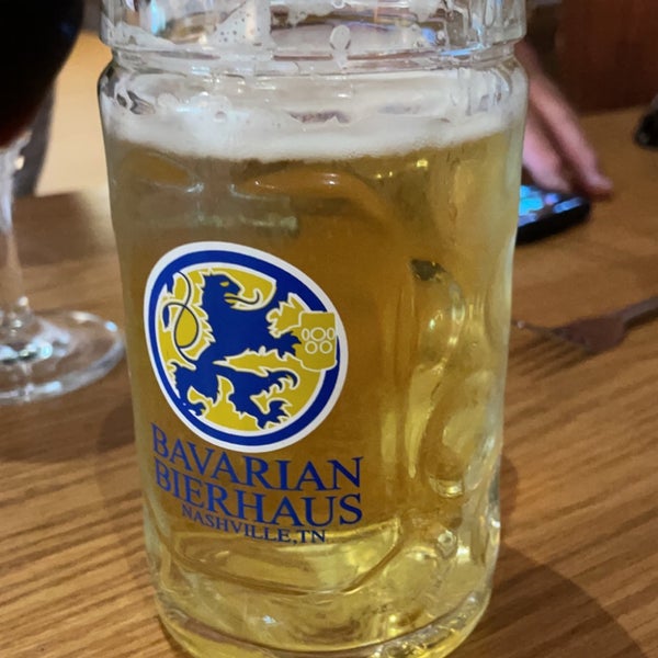 Das Foto wurde bei Bavarian Bierhaus von Jennifer am 6/22/2021 aufgenommen