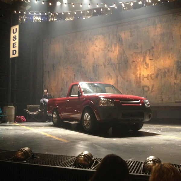 Photo prise au &quot;HANDS ON A HARDBODY&quot; on Broadway par Toni A. le3/14/2013